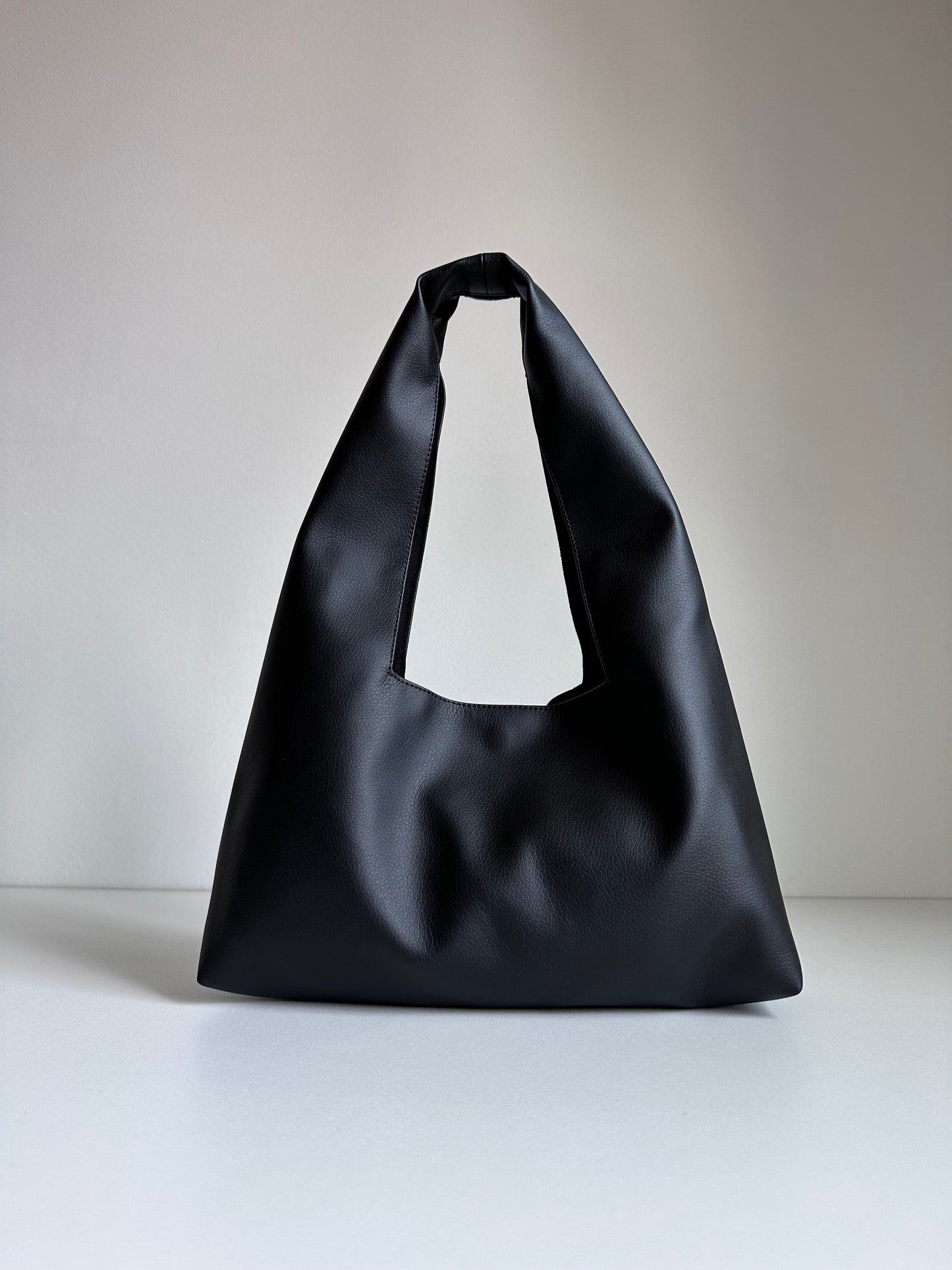 Marlisa Strauss Triangle Bag Black matte